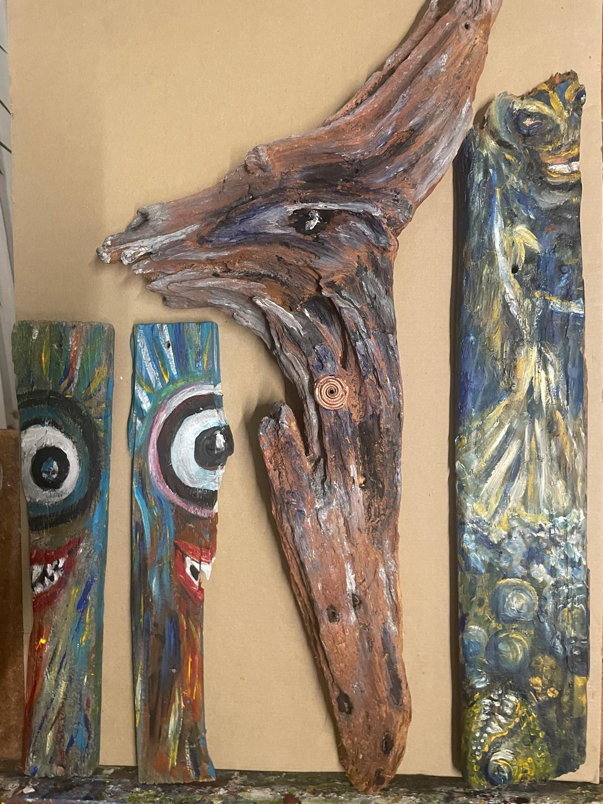 Mystische Figuren, Strandgut von der Bohrinsel